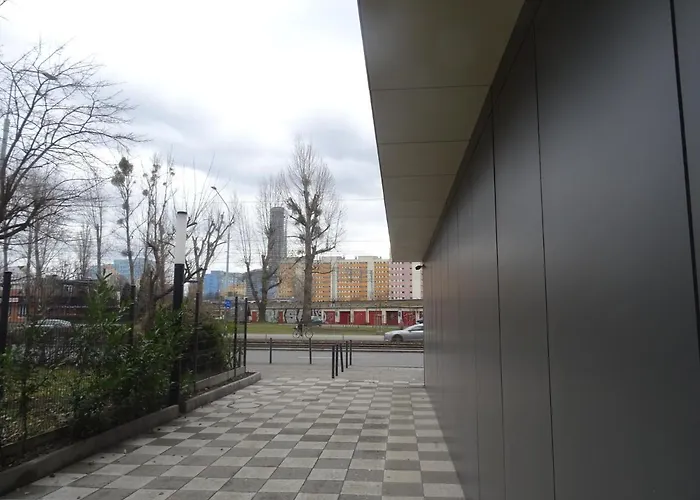 W Centrum, Garaz I Jakuzzi W Cenie Apartment *