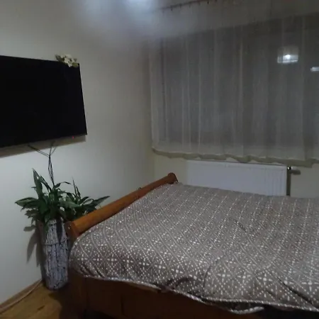 W Centrum, Garaz I Jakuzzi W Cenie Апартаменты