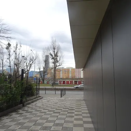 W Centrum, Garaz I Jakuzzi W Cenie Апартаменты *