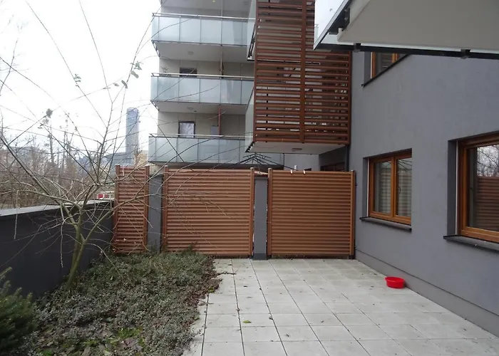 W Centrum, Garaz I Jakuzzi W Cenie